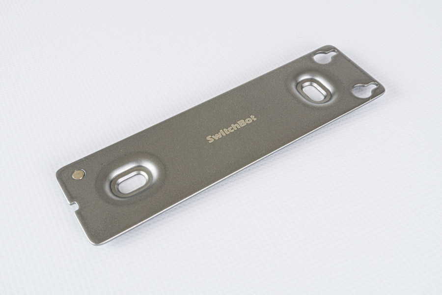 SwitchBotキーパッドタッチに取り付ける金属プレート単体の画像